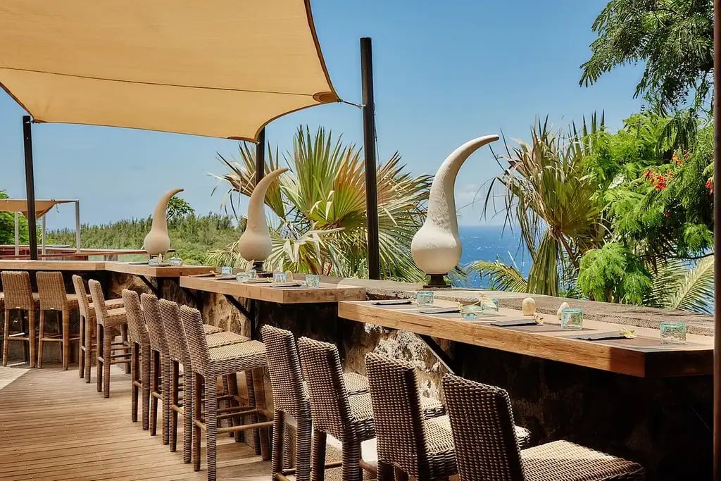 Palm Hotel & Spa, at the table