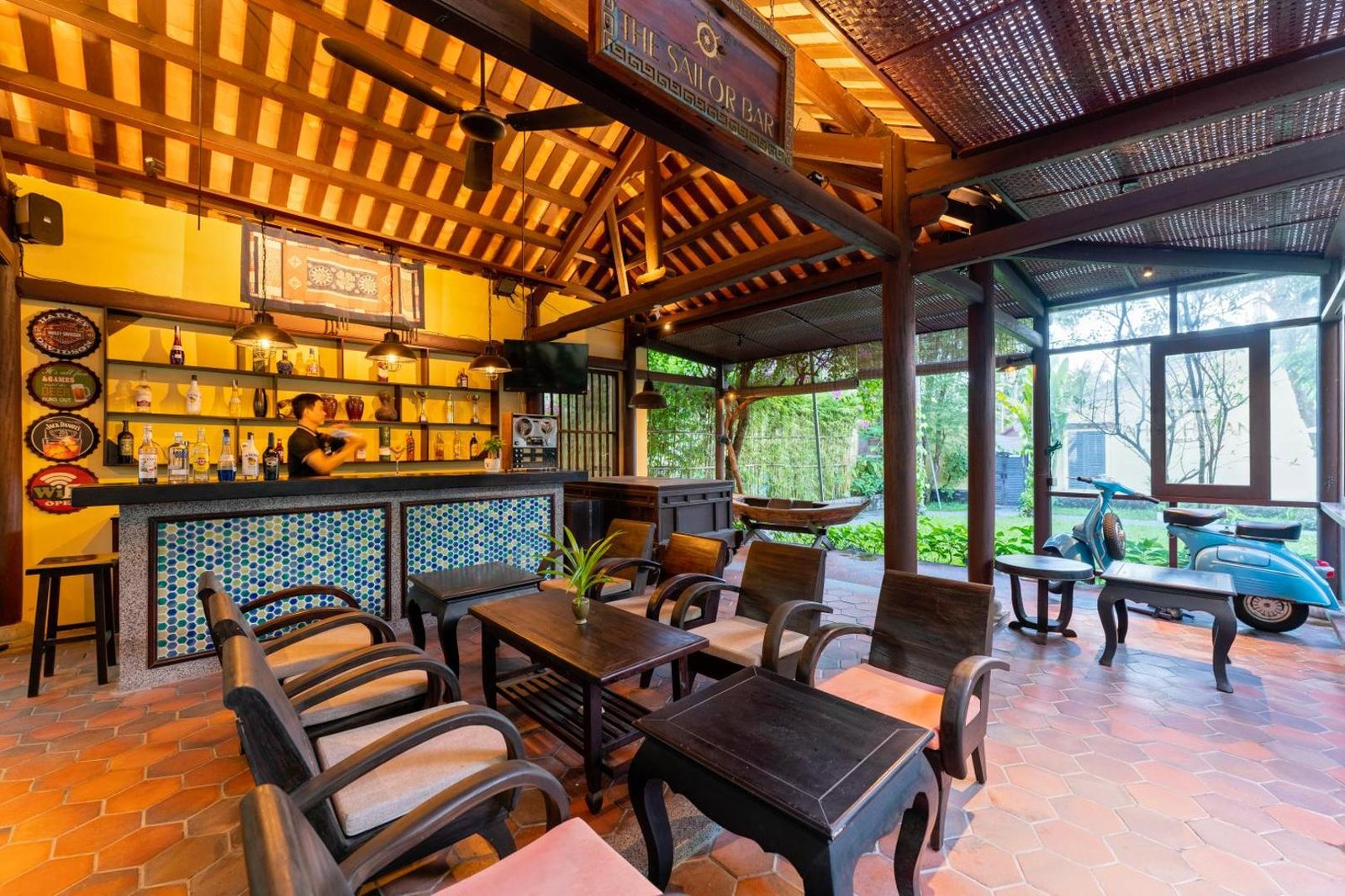 Ahoy Hoi An Boutique Resort & Spa, sailor bar
