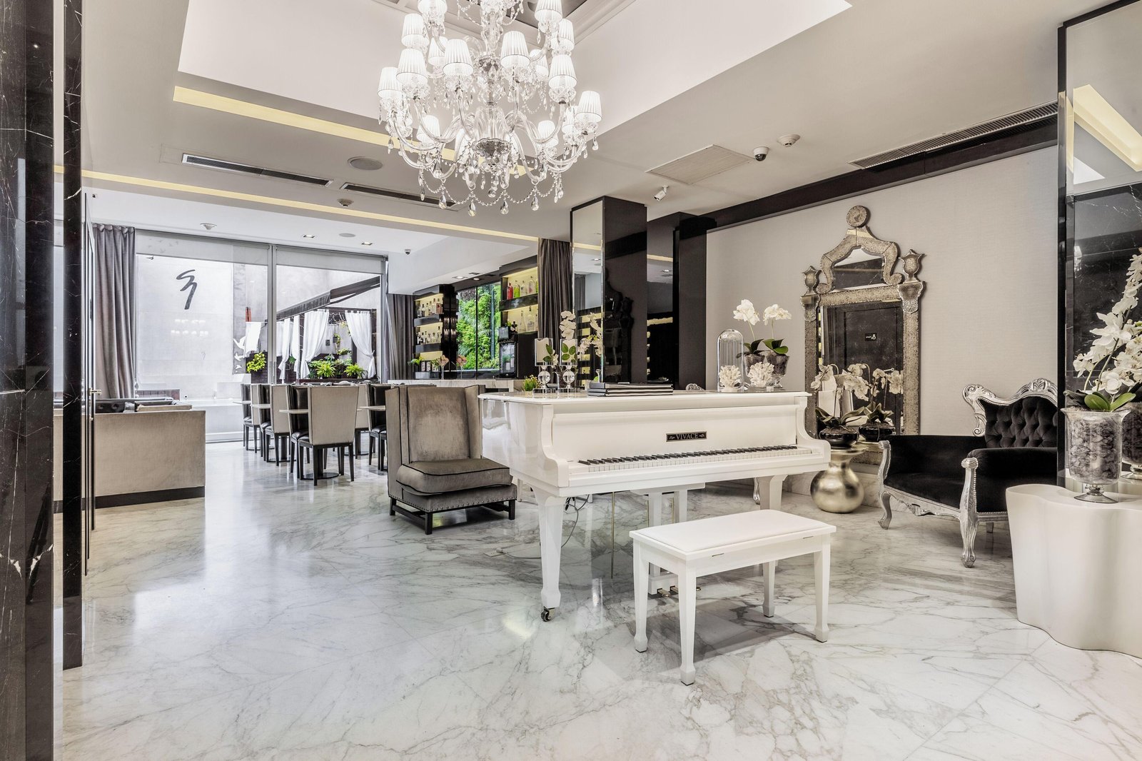 1828 Smart Hotel