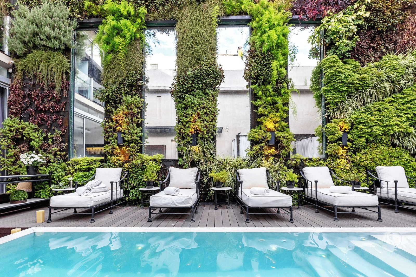 1828 Smart Hotel, the pool