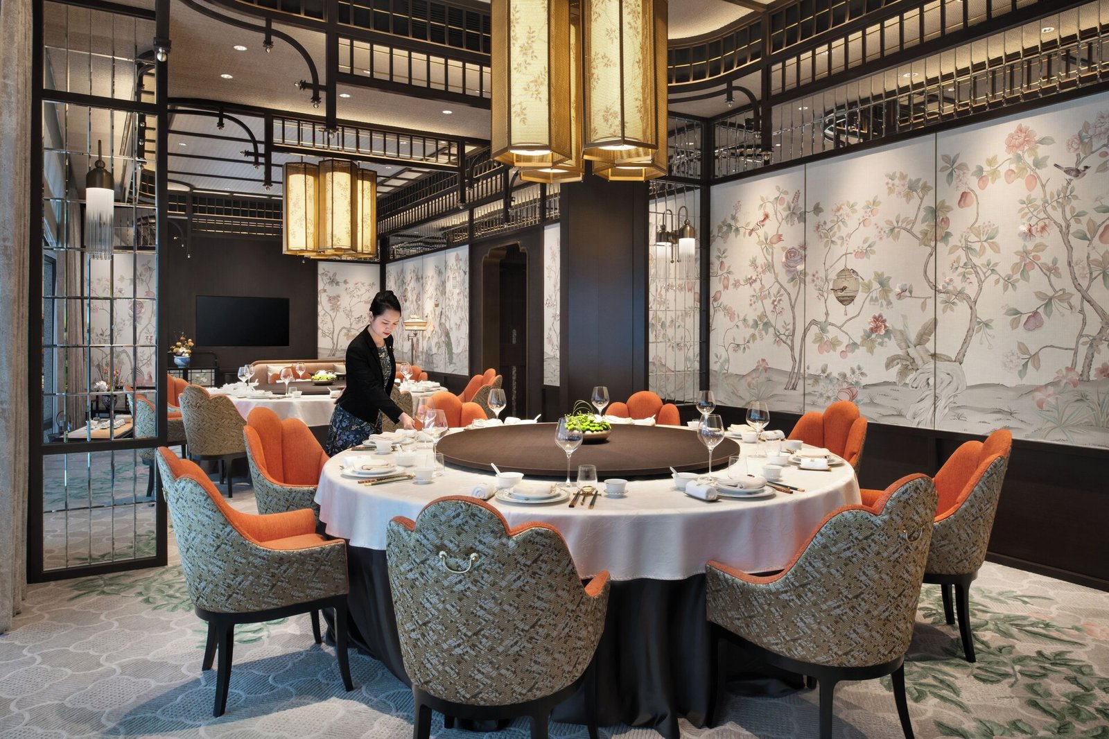 Shangri La Hotel Fuzhou, at the table