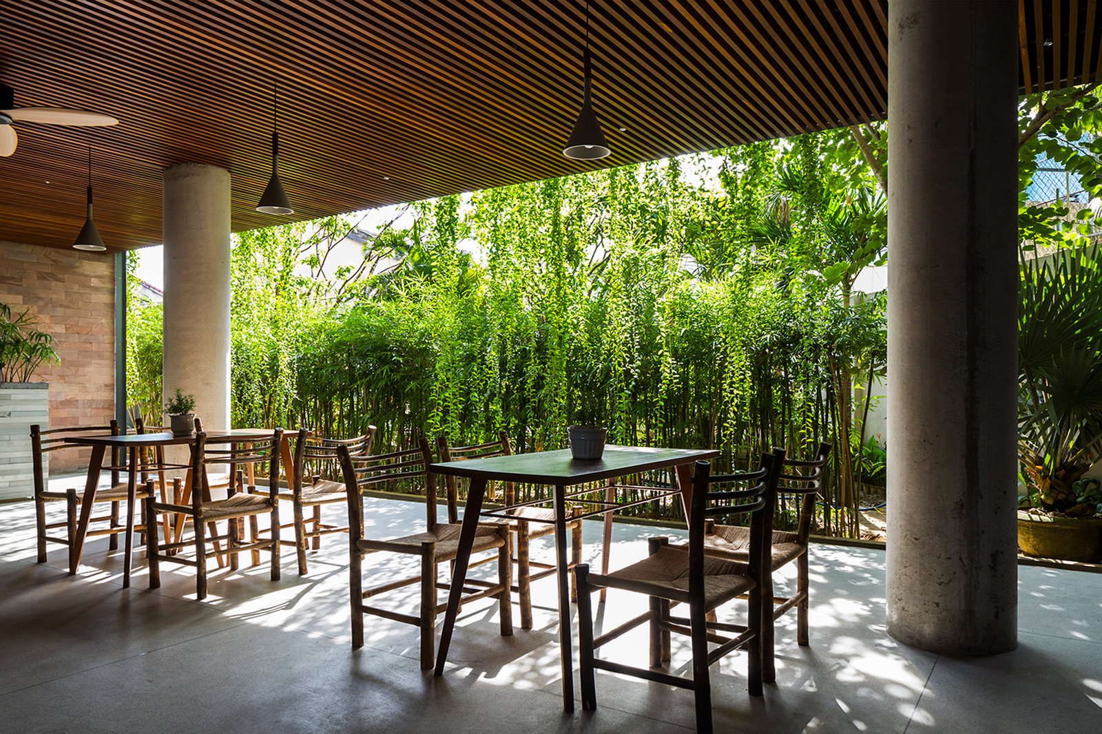 Atlas Hoi An Hotel — vibe