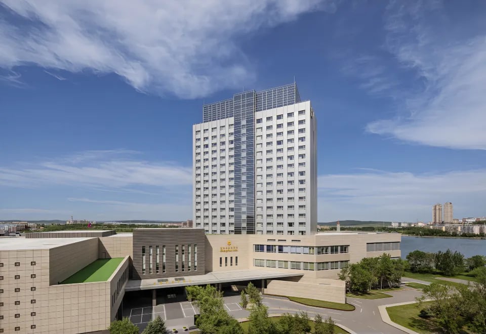 Manzhouli Shangri-La Hotel, how it began
