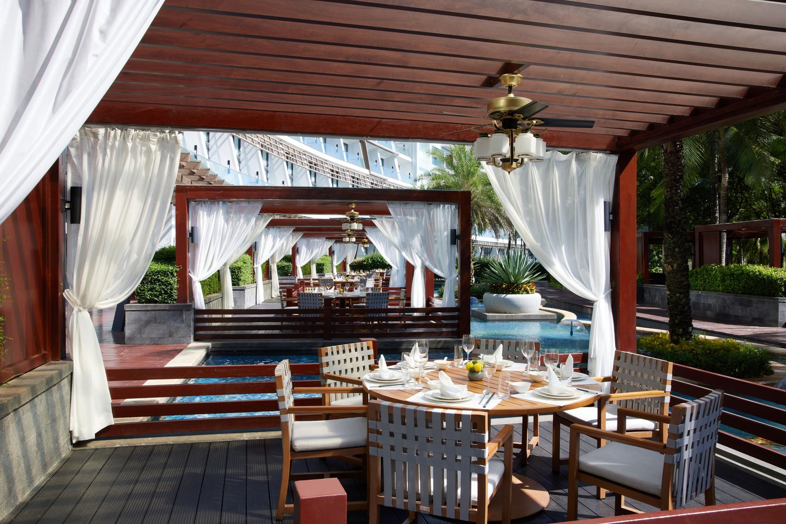 The Westin Sanya Haitang Bay Resort, at the table