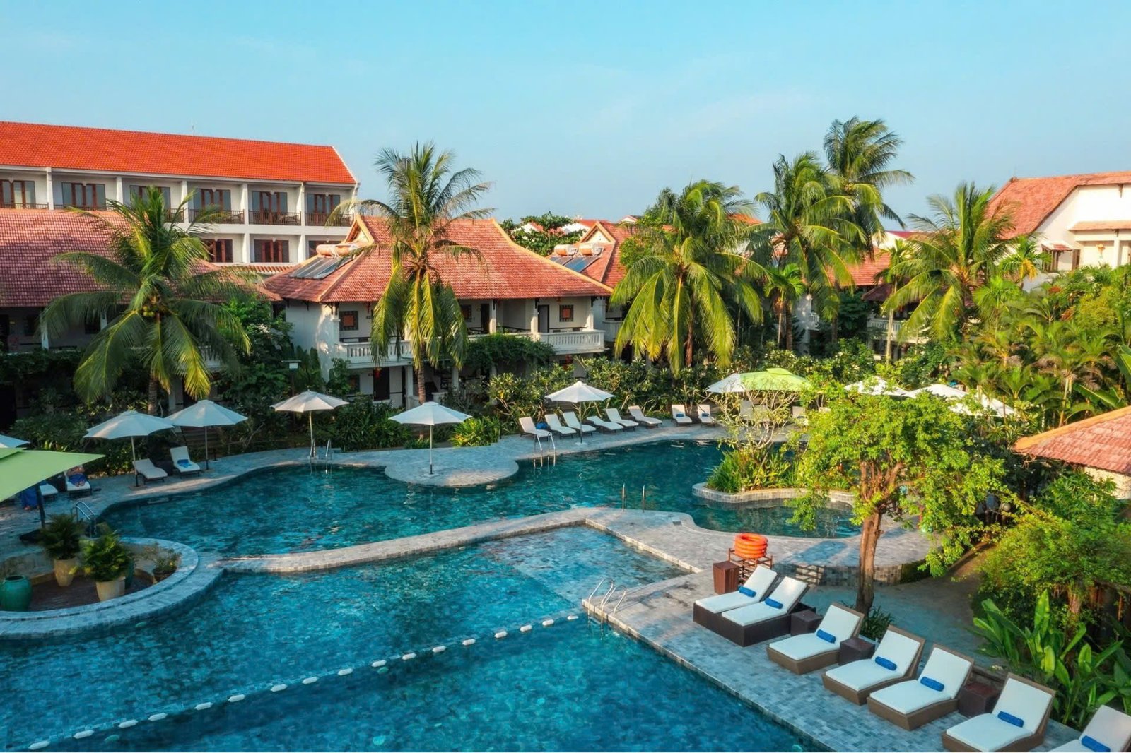 Vinh Hung Riverside Resort & Spa — vibe