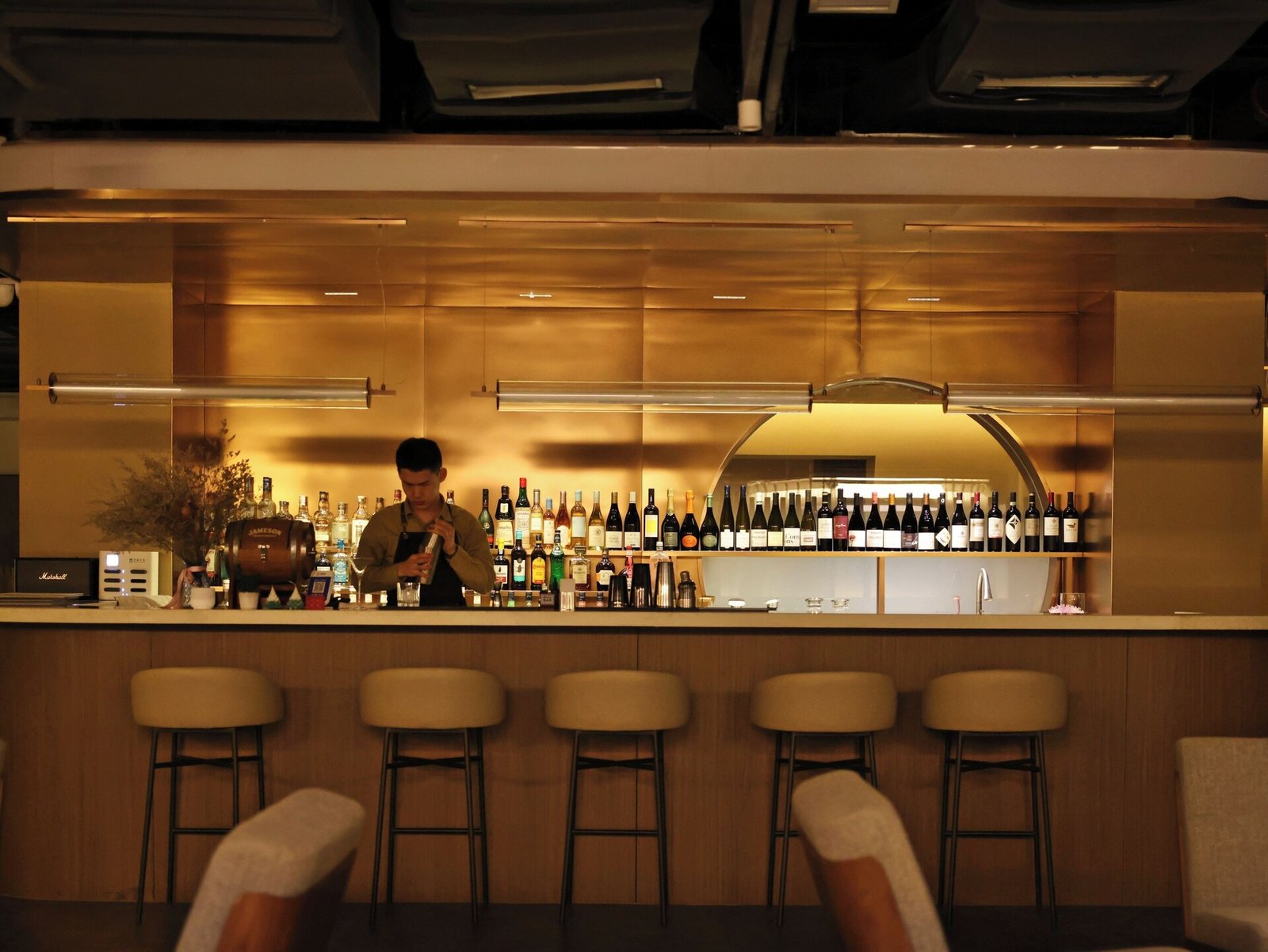 Younch Hotel, at the table