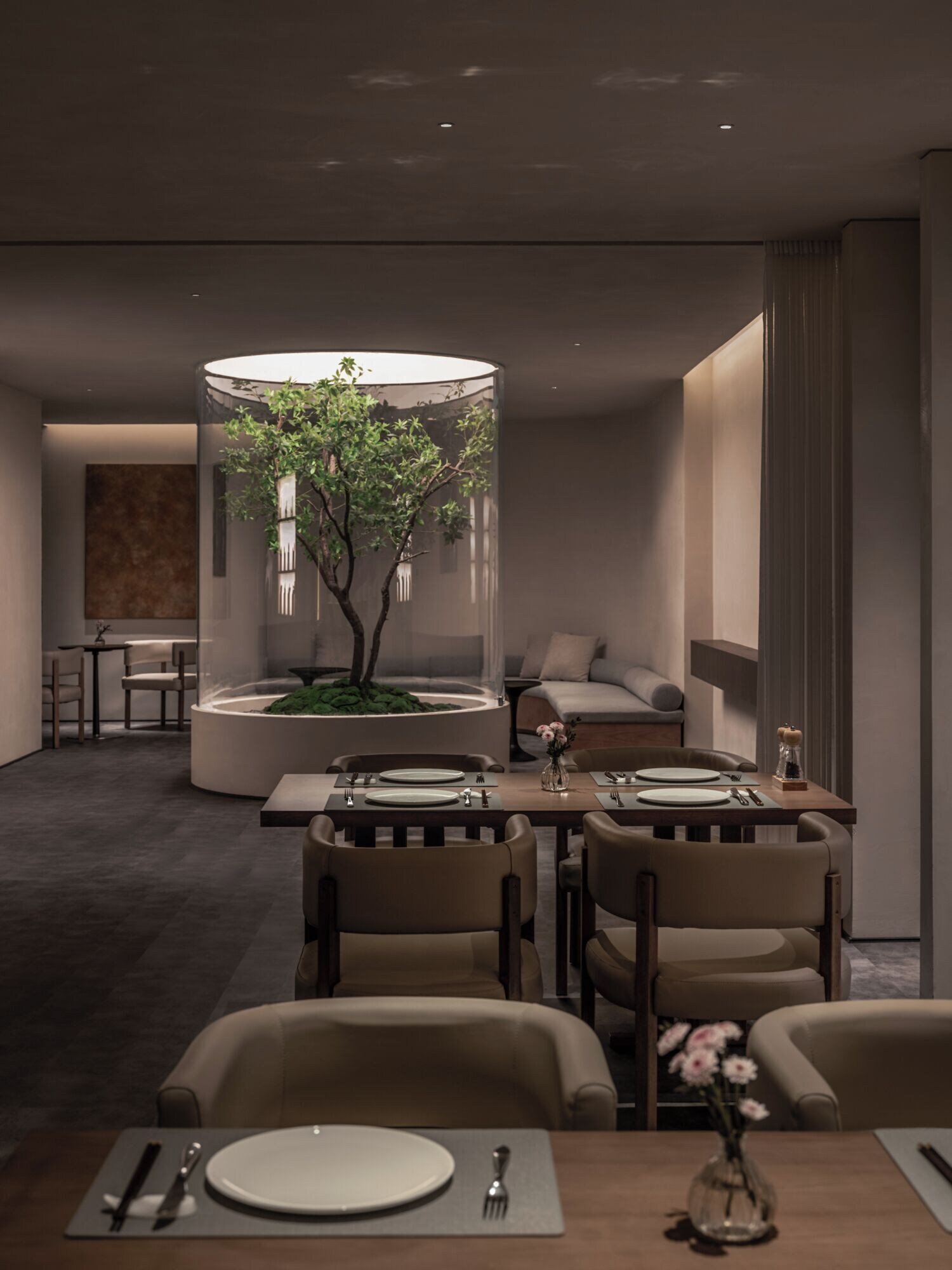 Younch Hotel, at the table