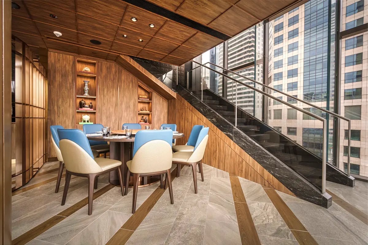 The Clan Hotel, qīn restaurant