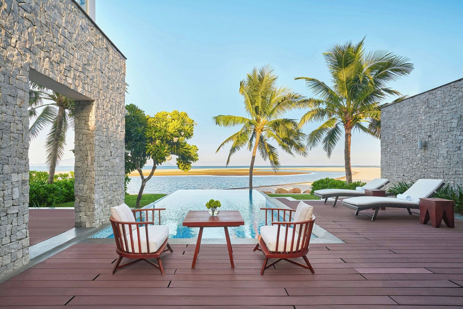 Renaissance Hoi An Resort & Spa — vibe