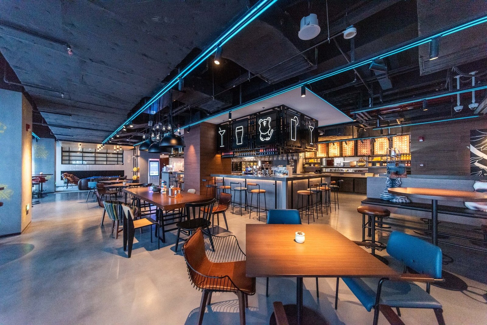 Moxy Xi'An Beilin, moxy bar