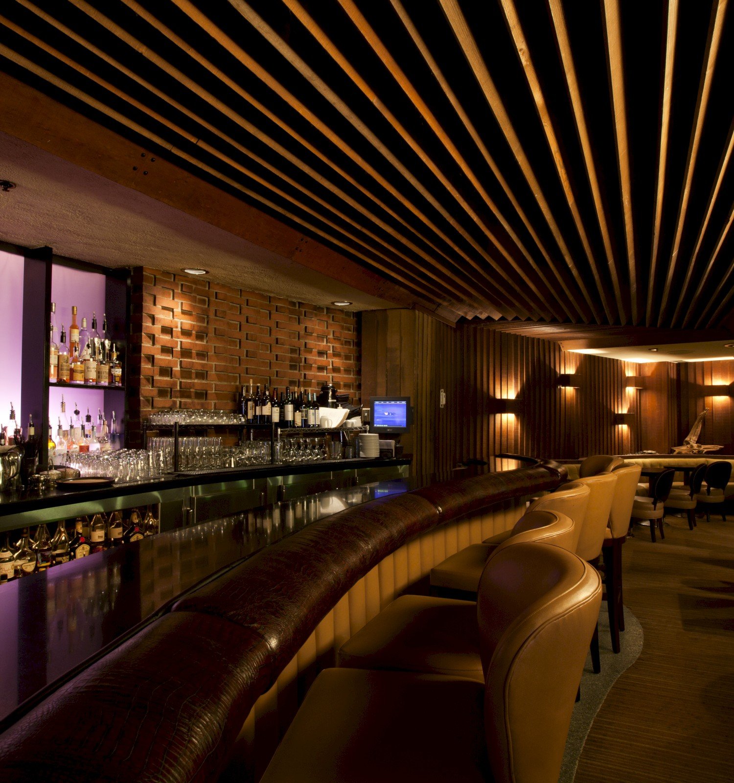 Hotel deLuxe, the driftwood room