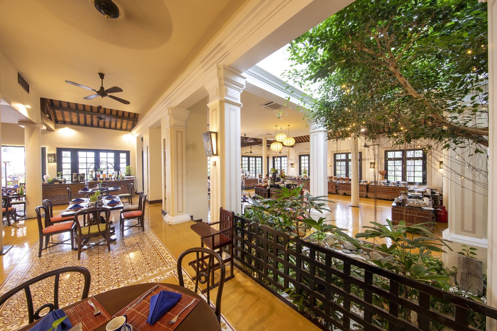 Victoria Hoi An Beach Resort & Spa — eat & drink