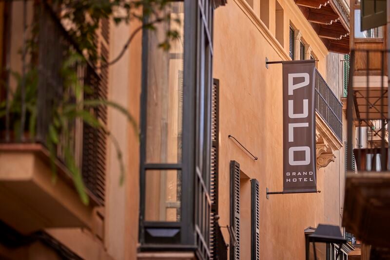 Puro Grand Hotel, how it began