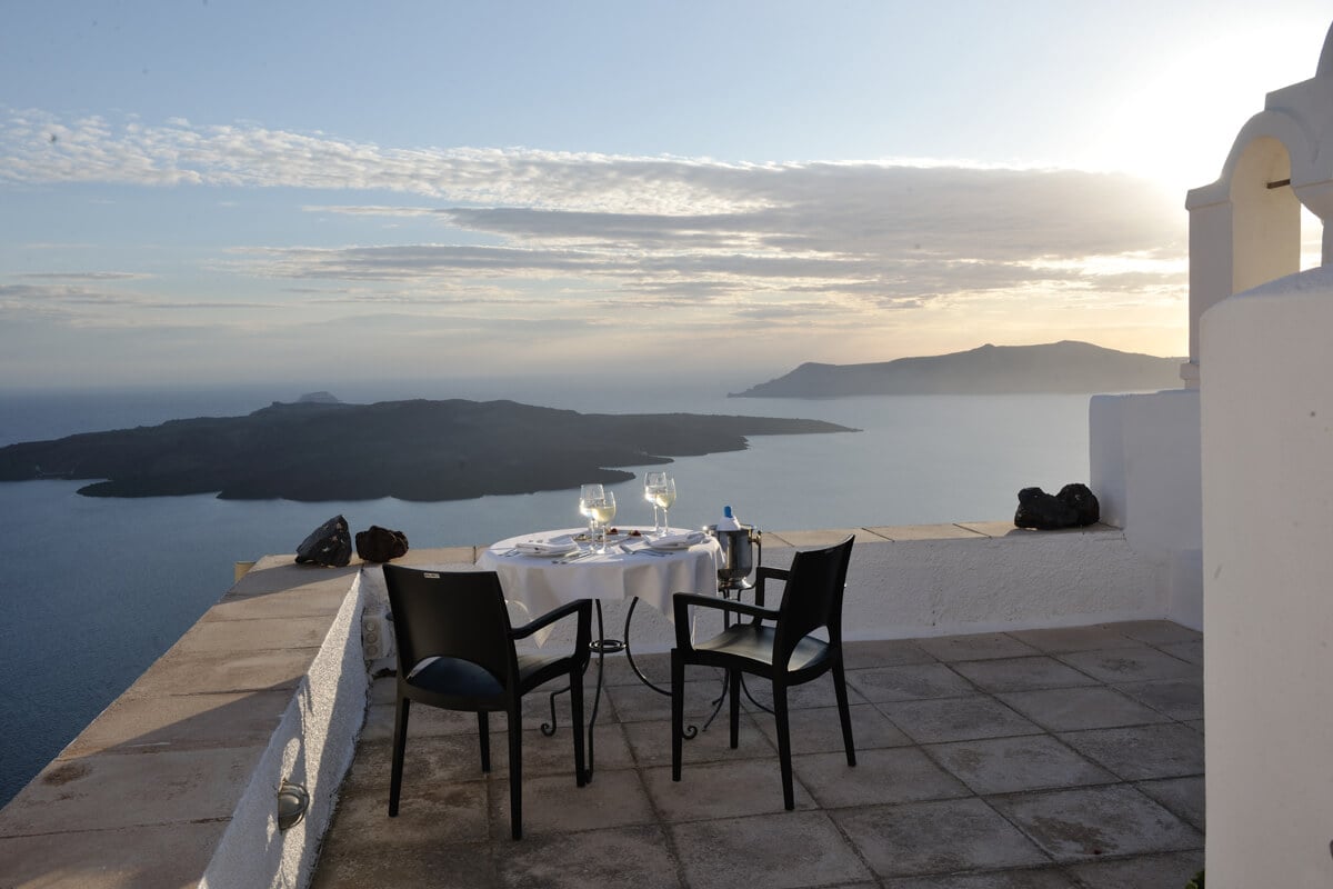 Aigialos Hotel Santorini, at the table