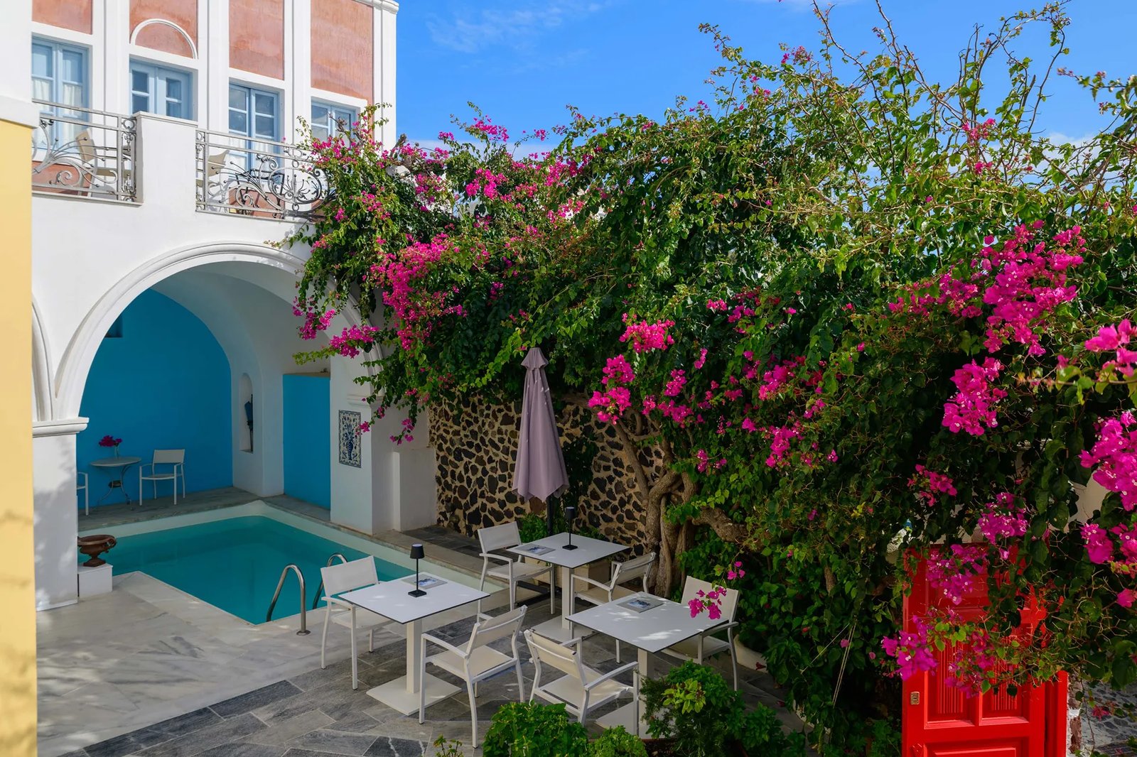 Aigialos Hotel Santorini