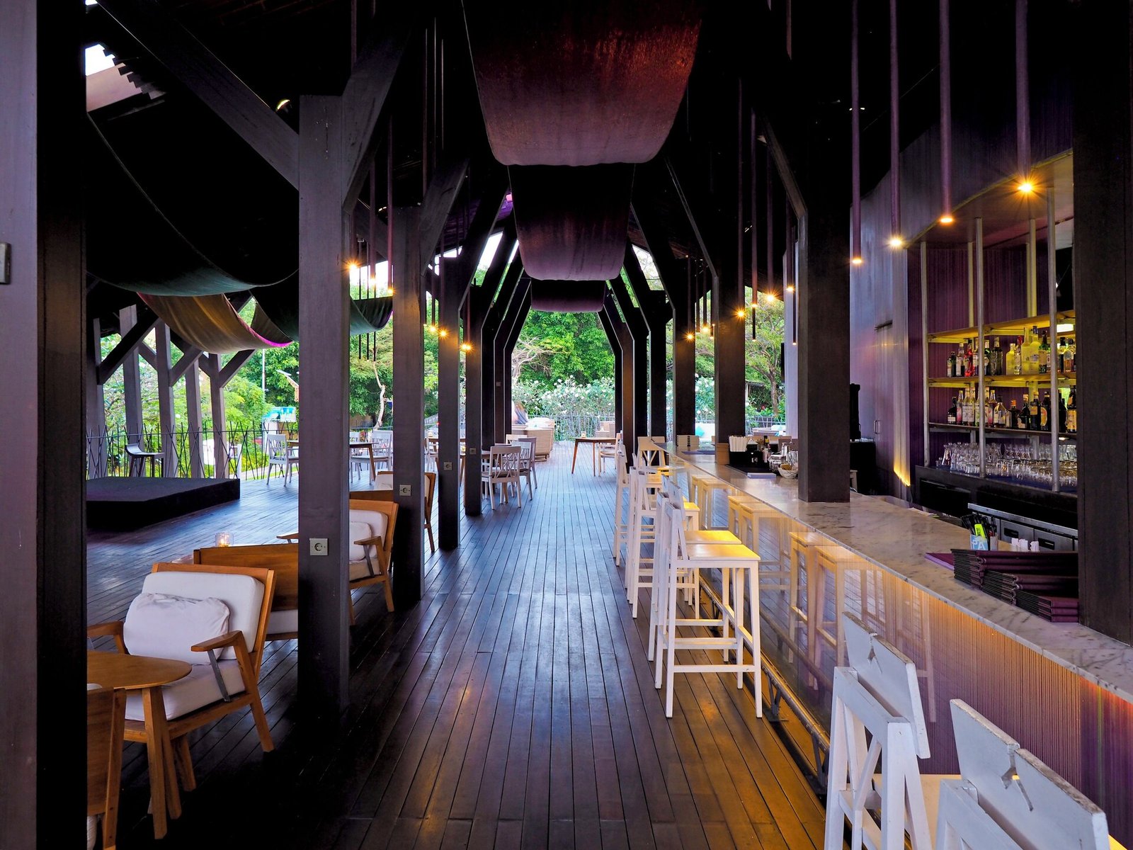 The Balé Nusa Dua, at the table