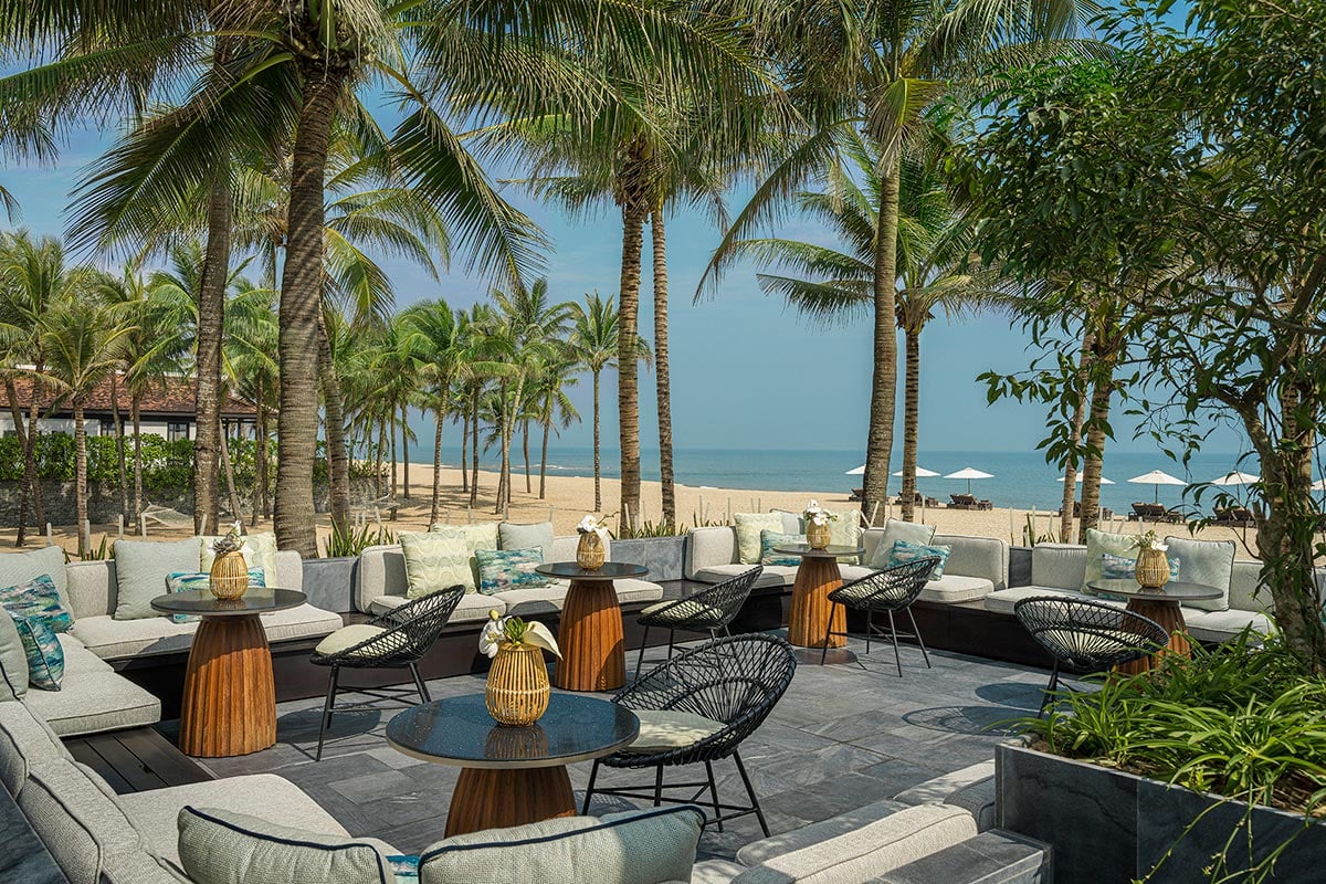 Four Seasons Resort The Nam Hai, at the table