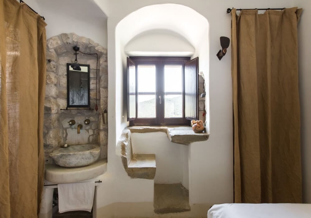 Eremito, rooms