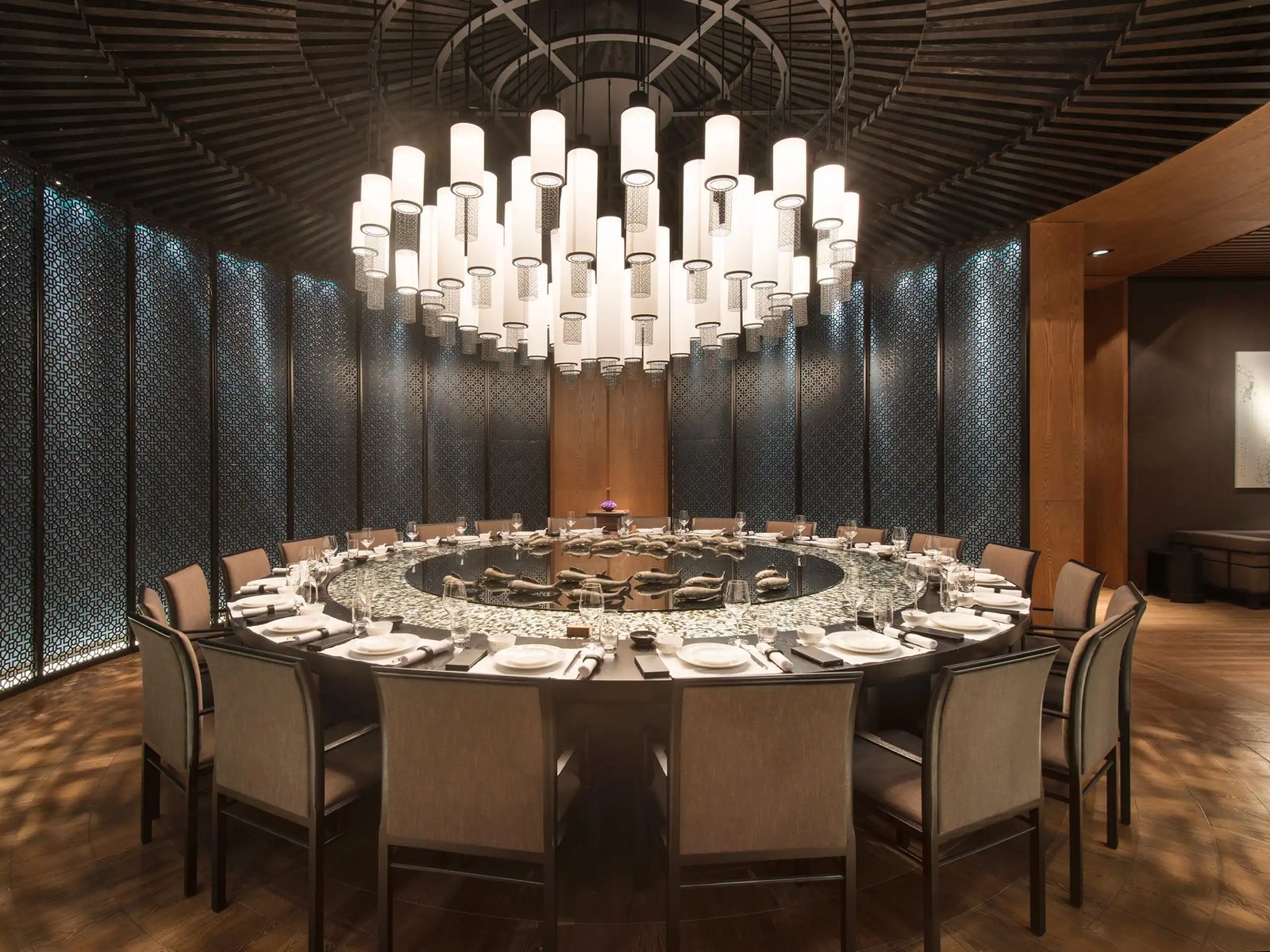 Hyatt Regency Wuhan Optics Valley, at the table