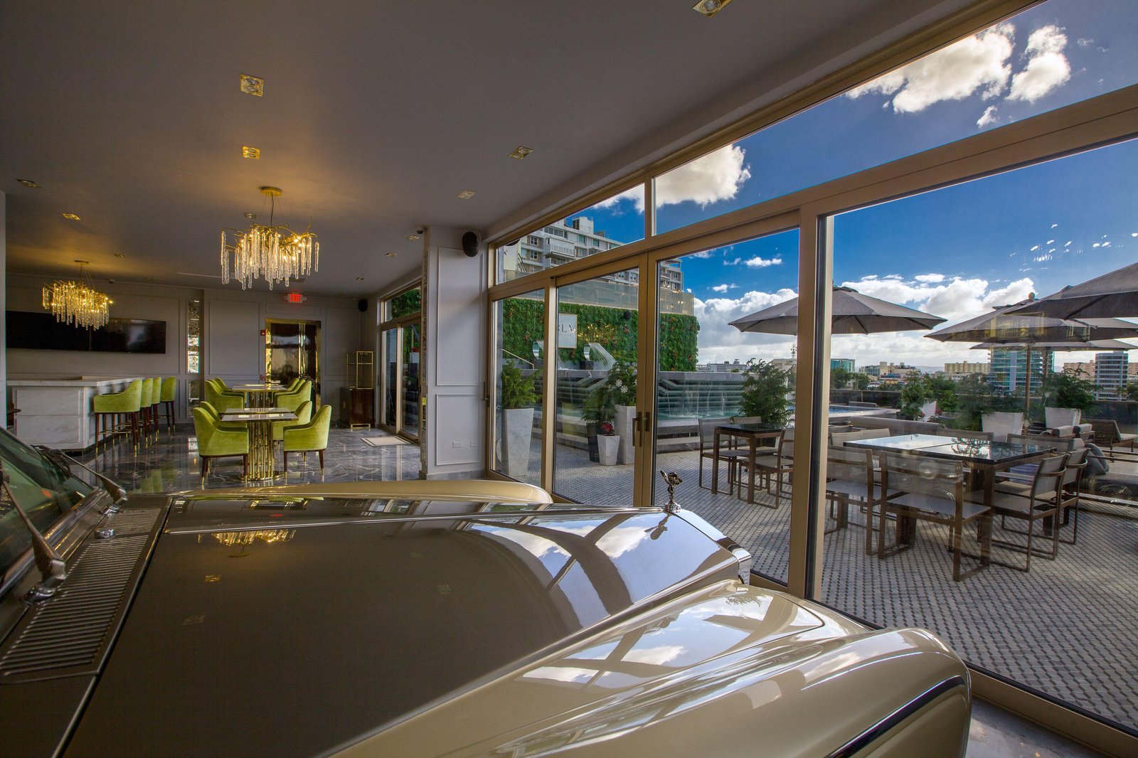 O:LV Hotel, at the table