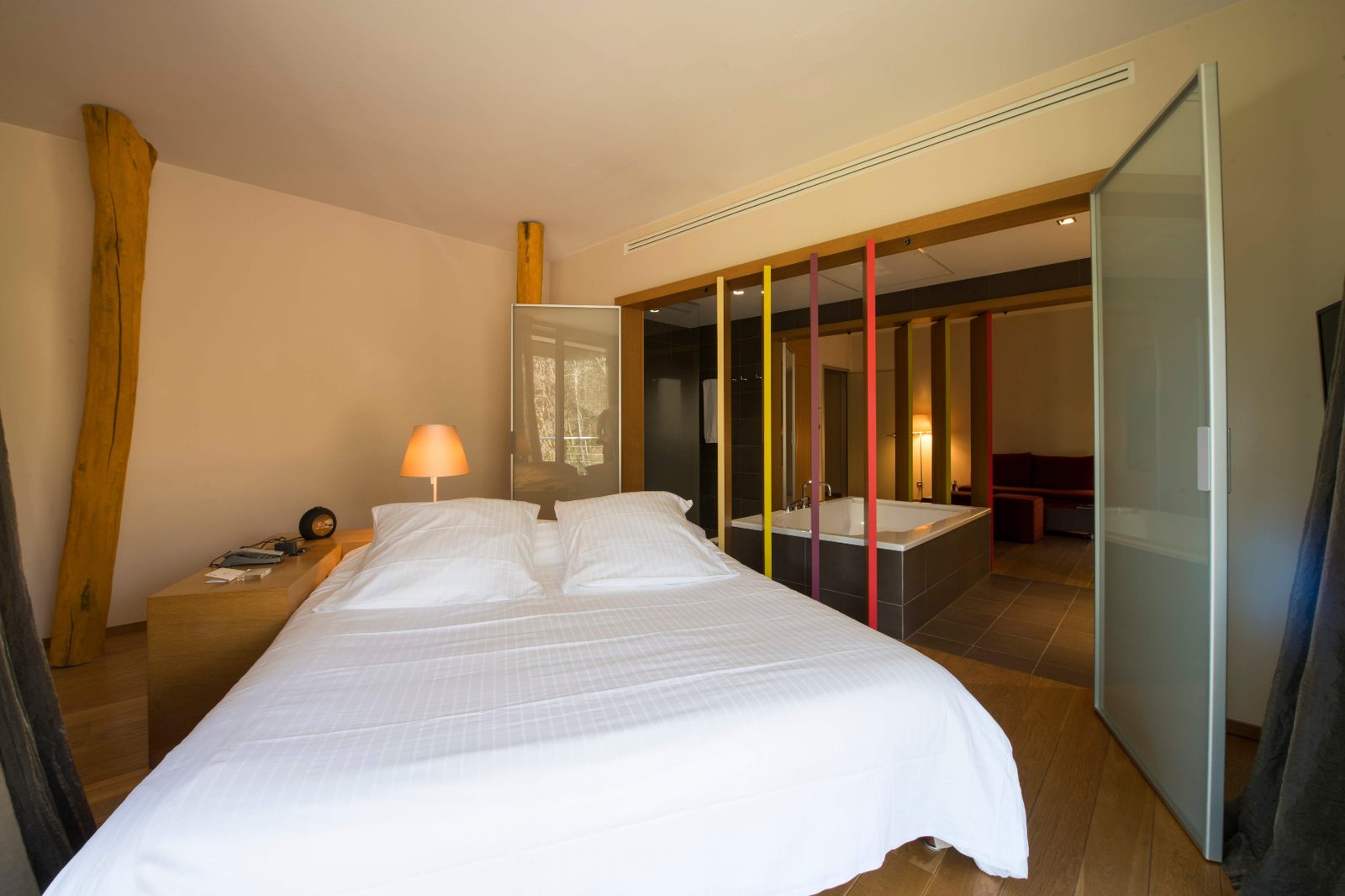 Hotel K, rooms