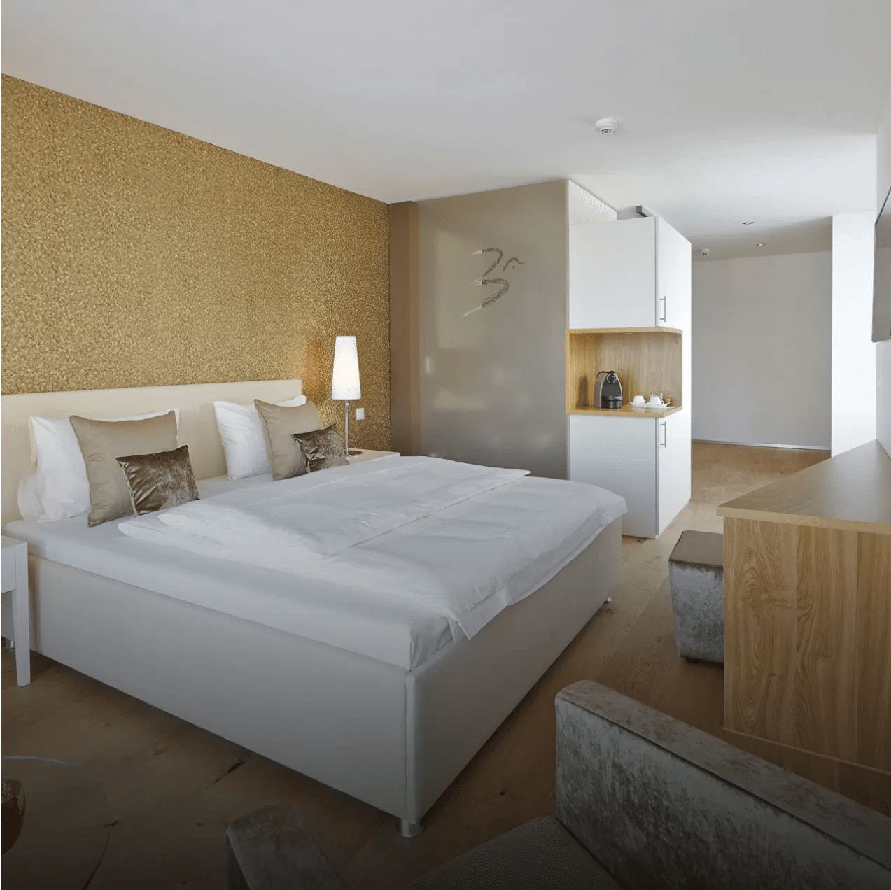 Hotel AVA