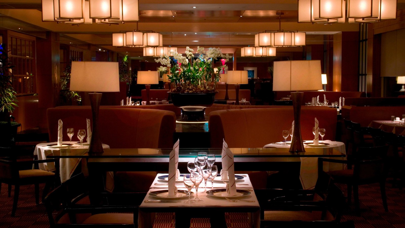 Sheraton Miyako Hotel Osaka, at the table