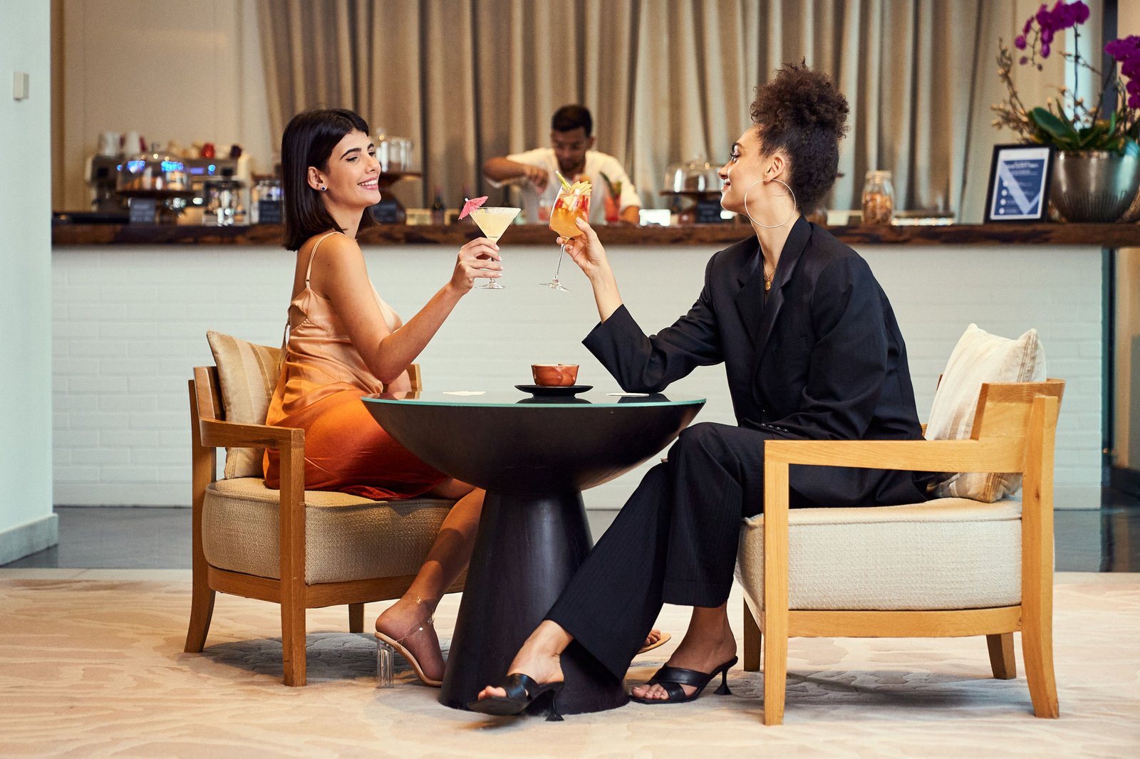 Hotel Boulevard, Autograph Collection, at the table