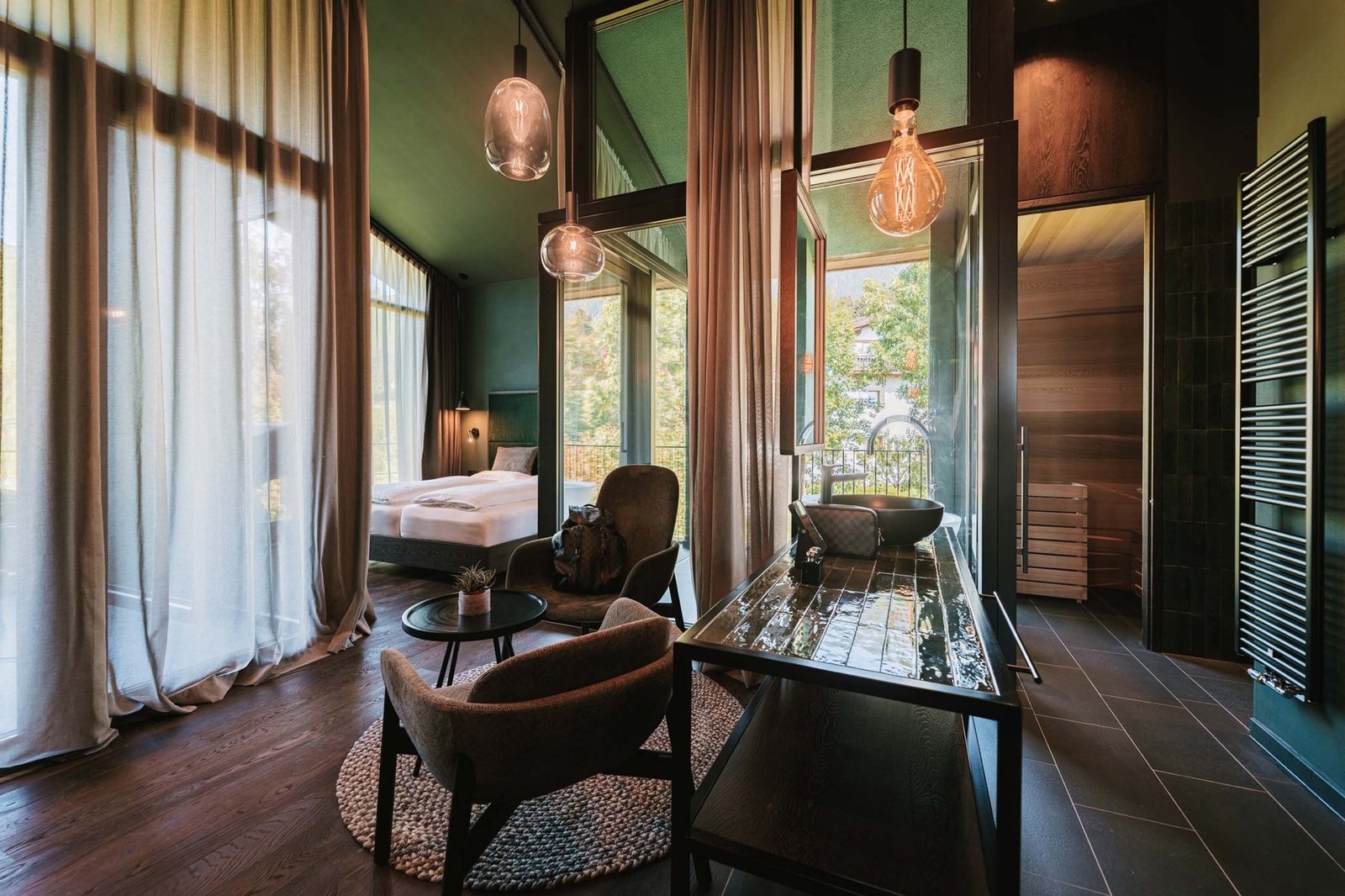 Floris Green Suites, rooms