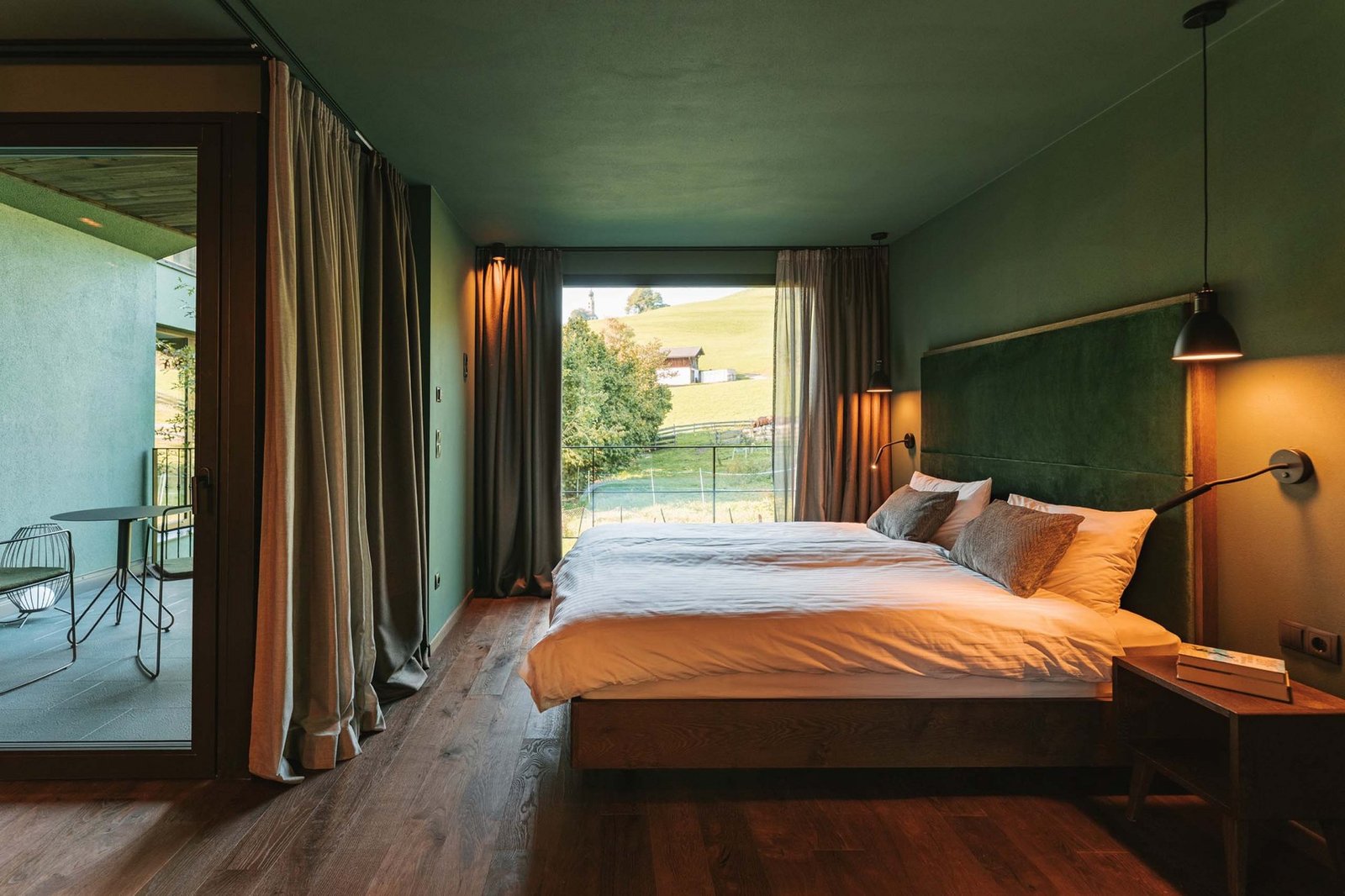 Floris Green Suites, rooms