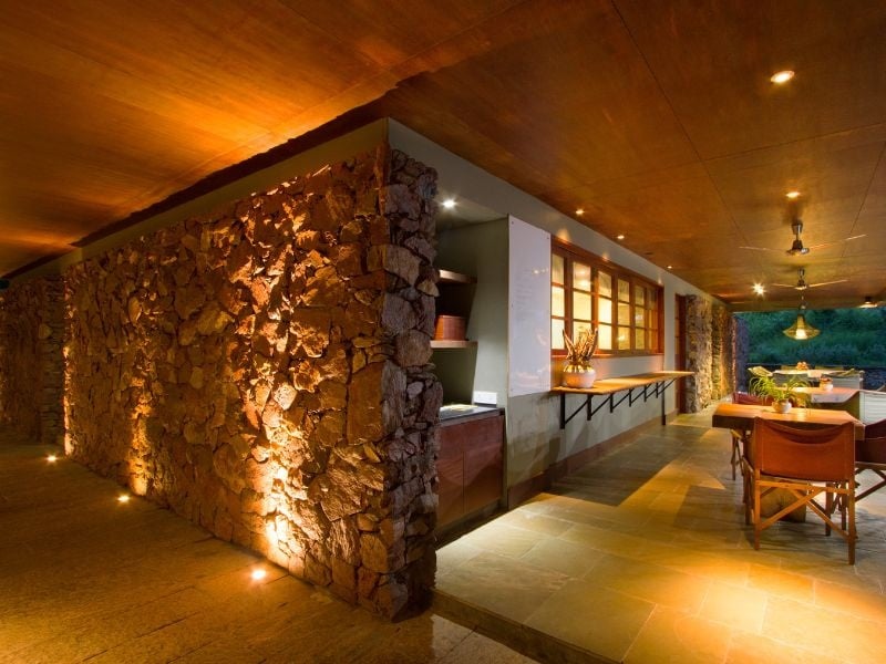 KAAV Safari Lodge, Kabini, at the table