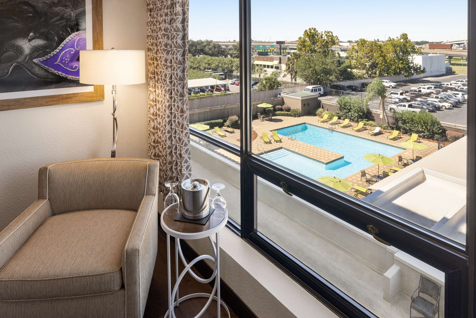 DoubleTree by Hilton New Orleans — rooms