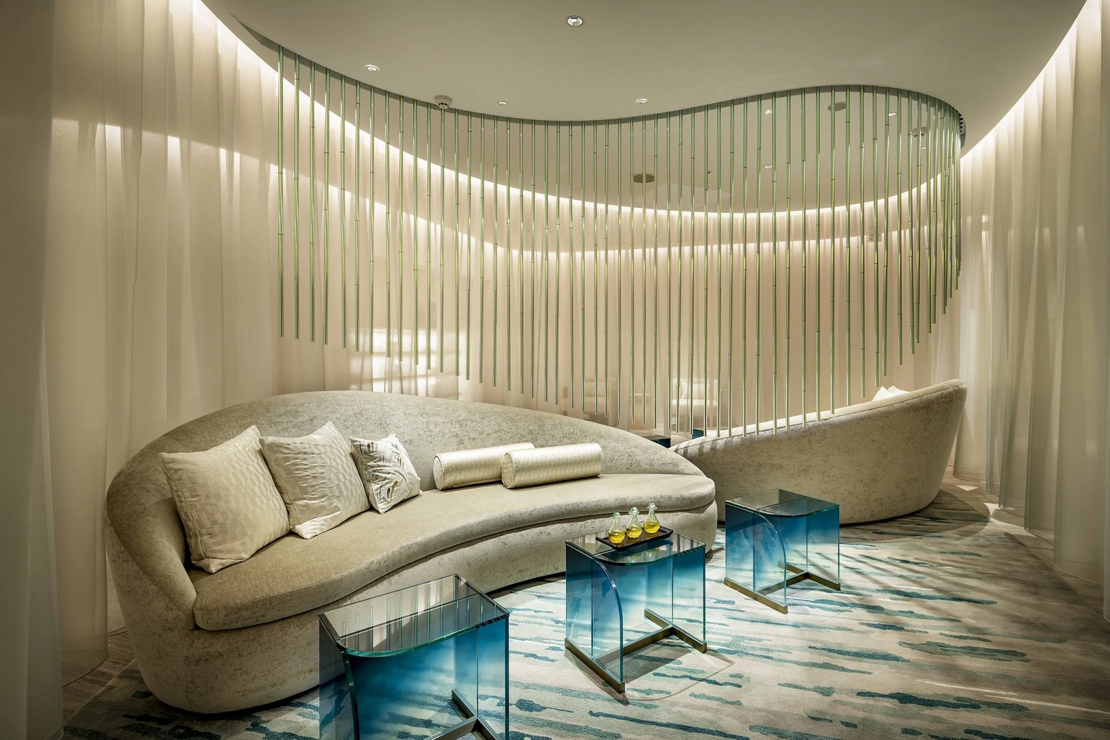 Centara Grand Hotel Osaka — vibe