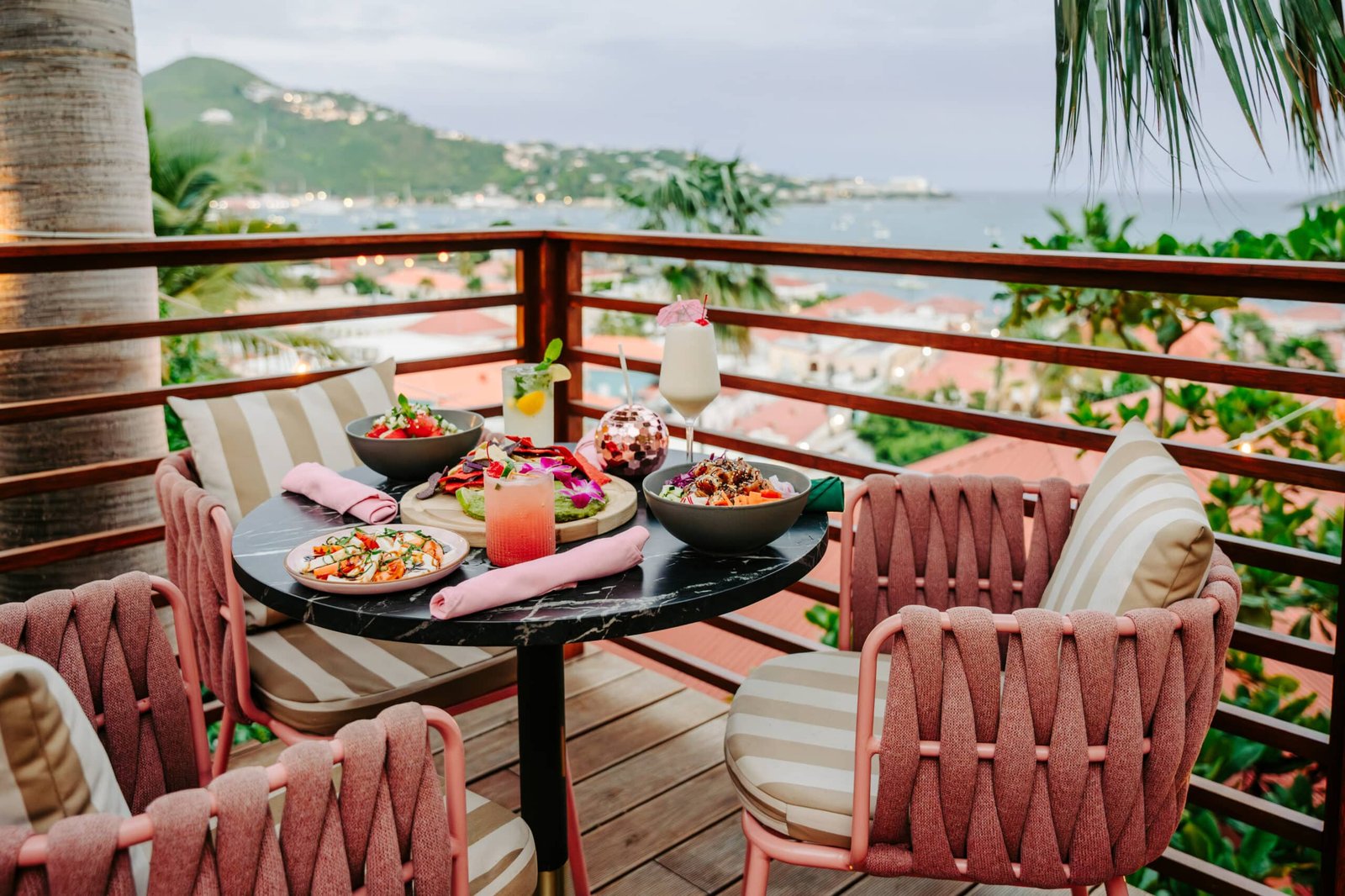 The Pink Palm Hotel, el barsito