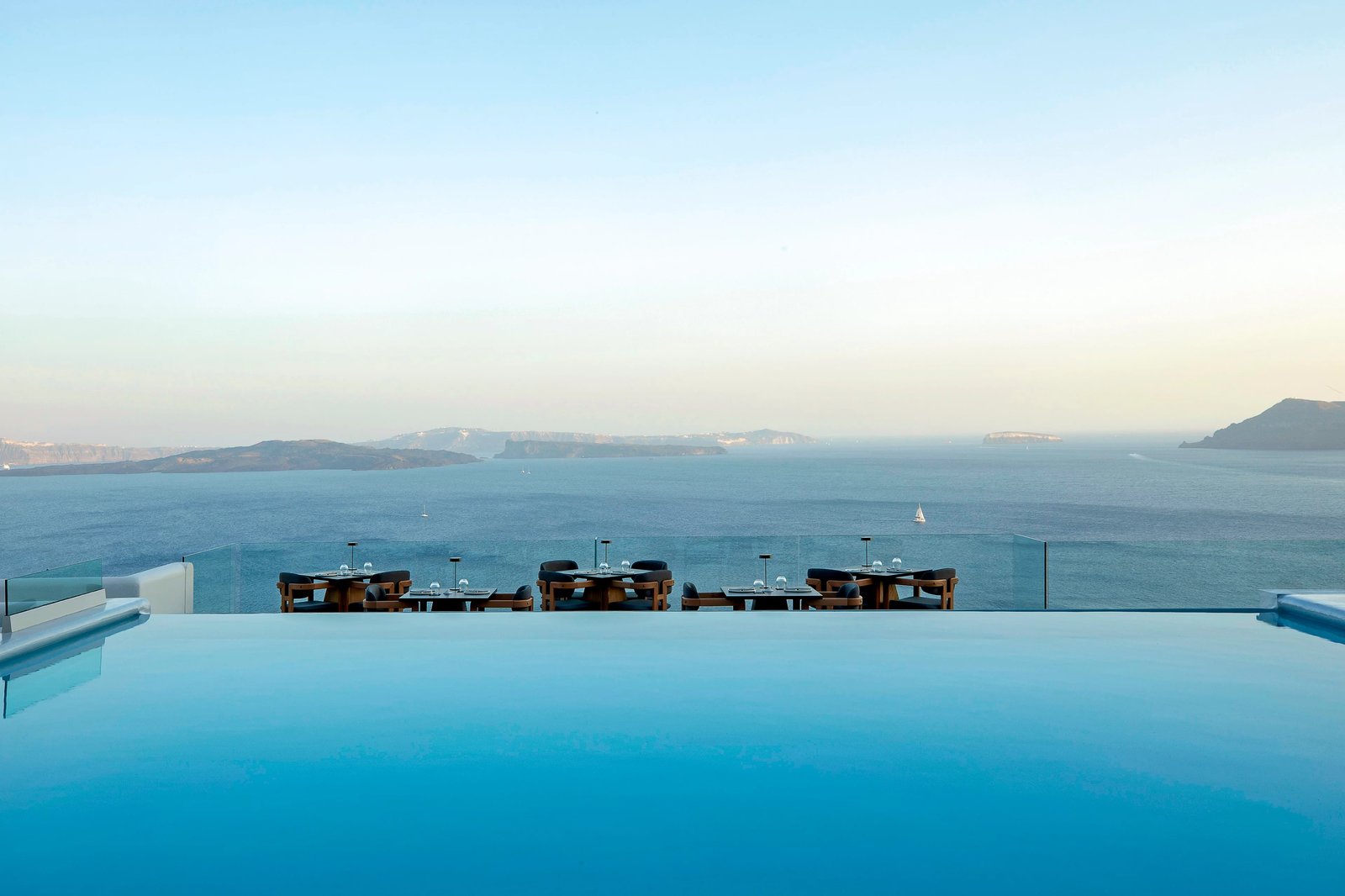 Hom Santorini, the pool
