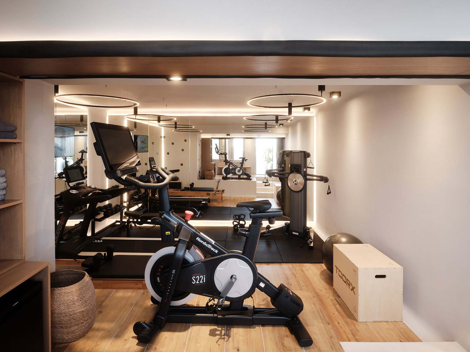 Hom Santorini, the gym