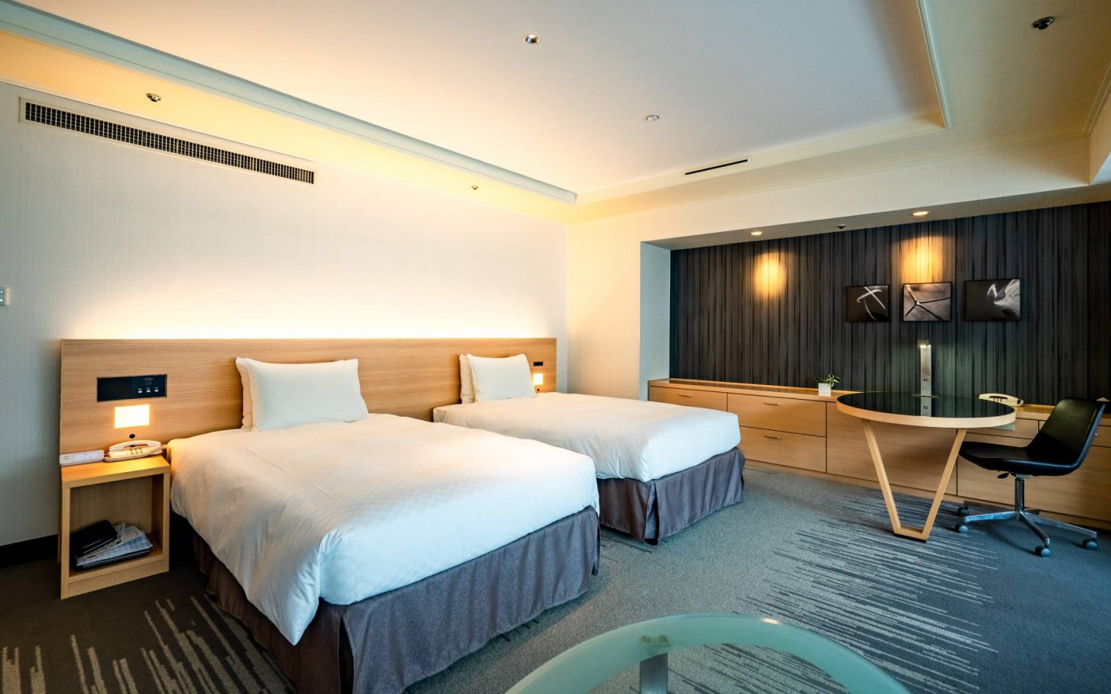 Hotel Nikko Osaka — rooms