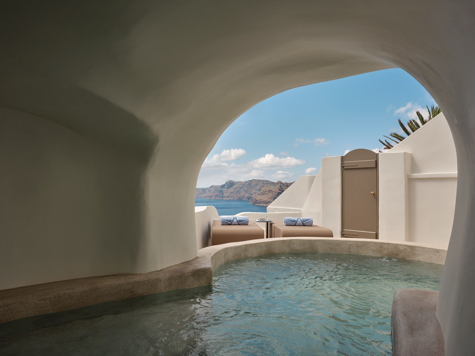 Andronis Boutique Hotel, the cave hot tub