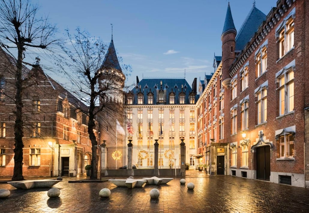 Hotel Dukes' Palace, how it began