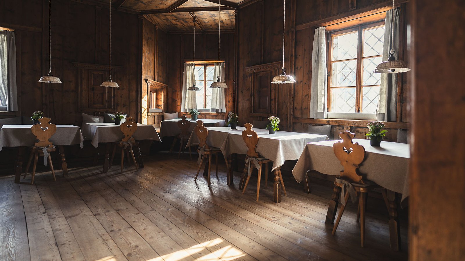 Ansitz Heufler by Norbert Niederkofler, osteria ansitz heufler