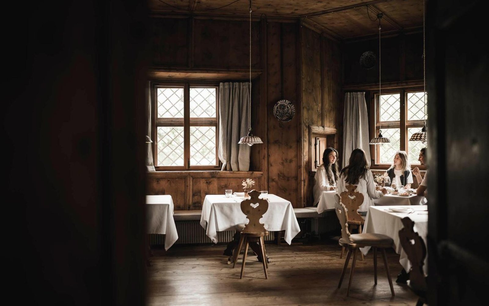 Ansitz Heufler by Norbert Niederkofler, osteria ansitz heufler