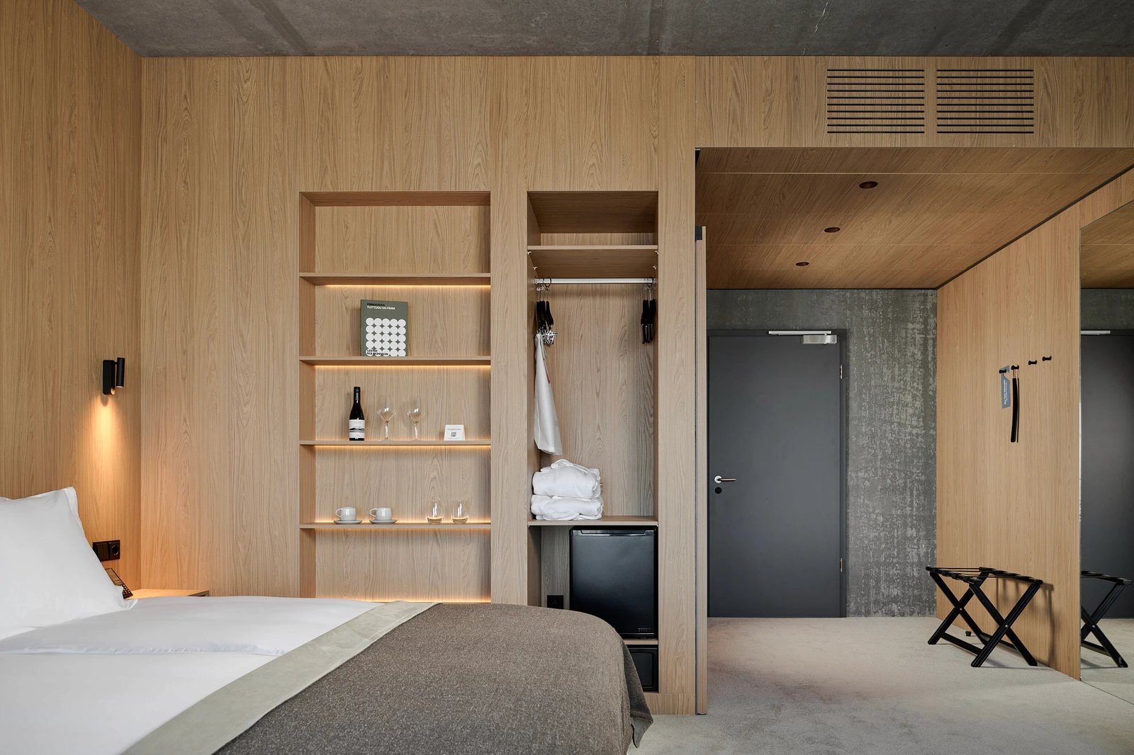 Black Sand Hotel, rooms