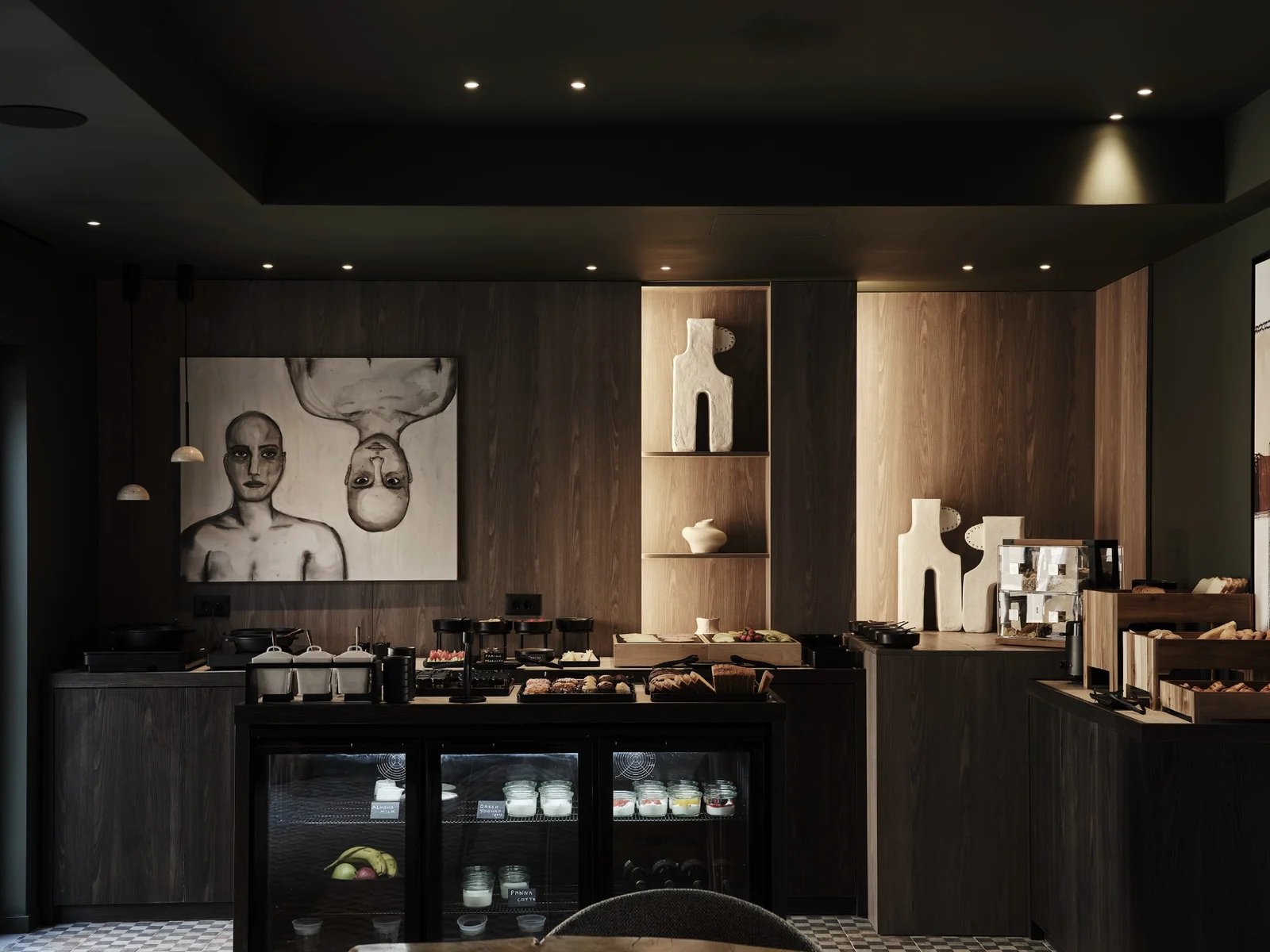 NAUMA PAROS | Design Boutique Hotel, at the table