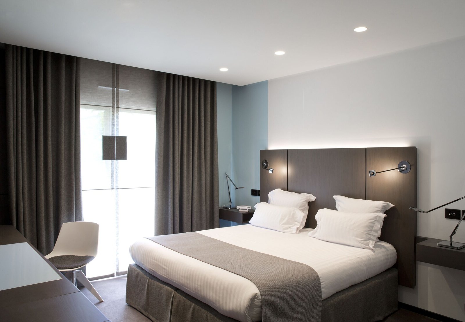 La Pyramide, rooms