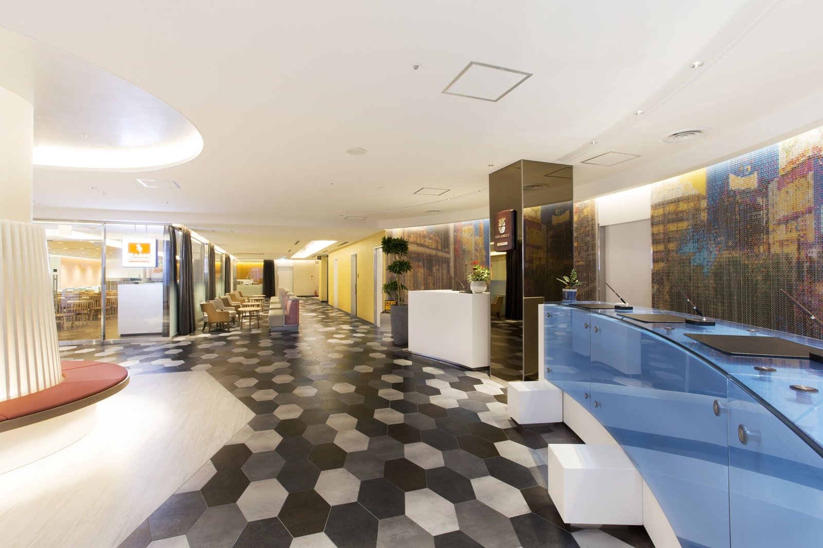 Sotetsu Fresa Inn Osaka Namba Ekimae — vibe