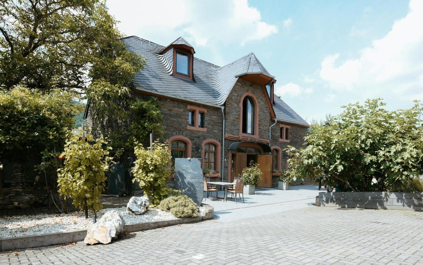 Altes Kelterhaus by Markus Plein & Hotel Plein