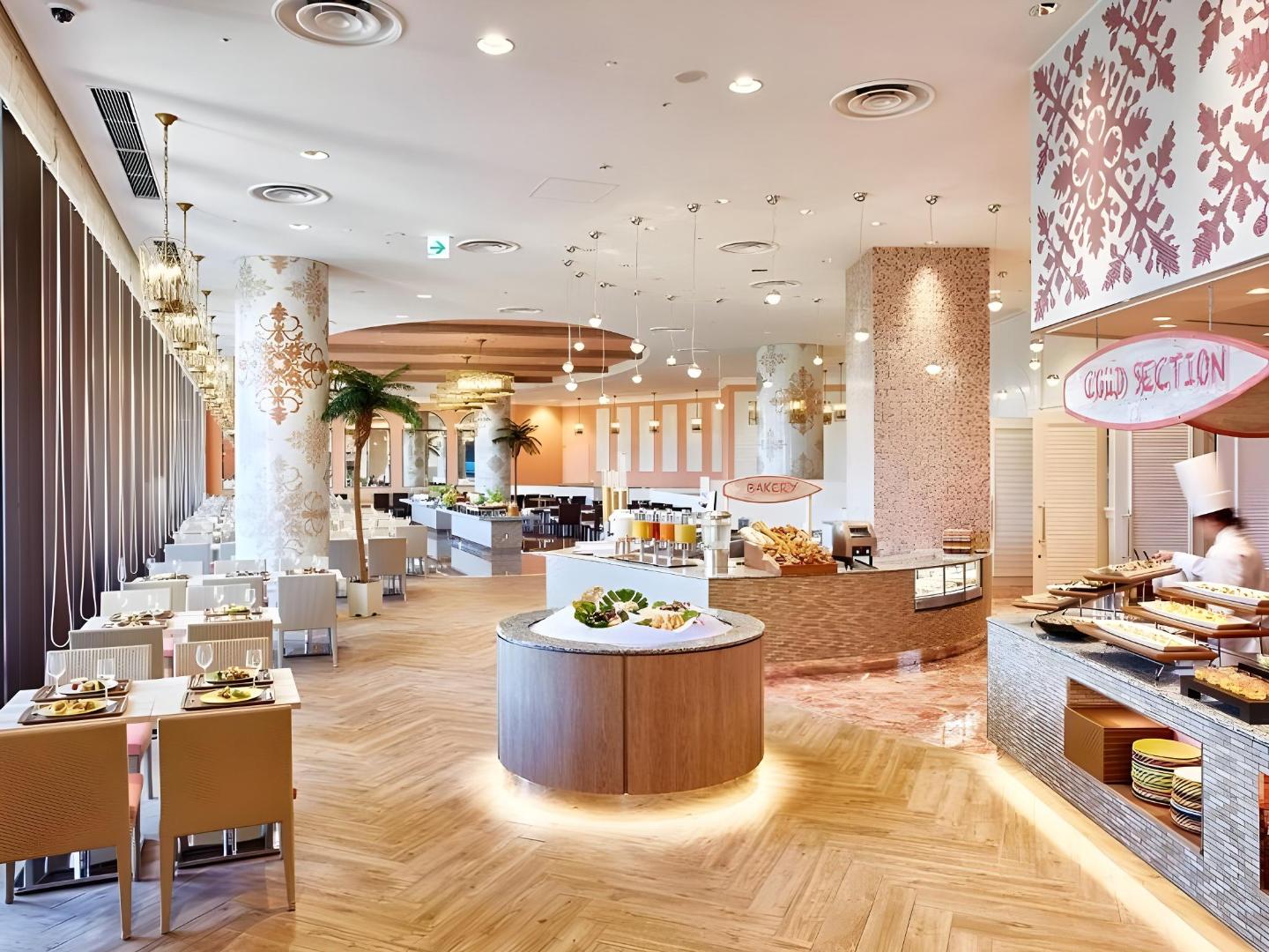 Park Front Hotel at Universal Studios Japan — eat & drink