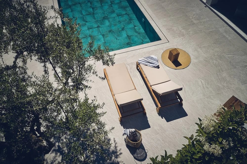 Leeda's Village, the pool
