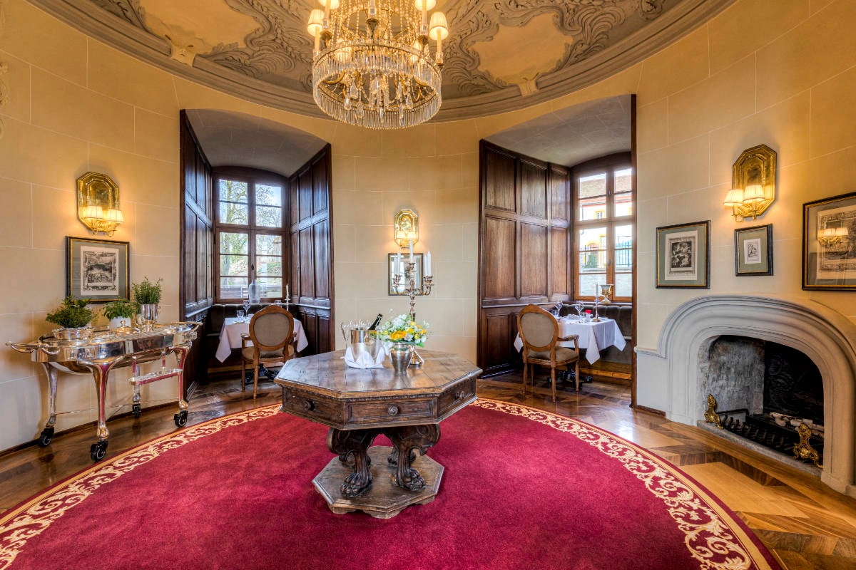 Schloss Frankenberg, at the table
