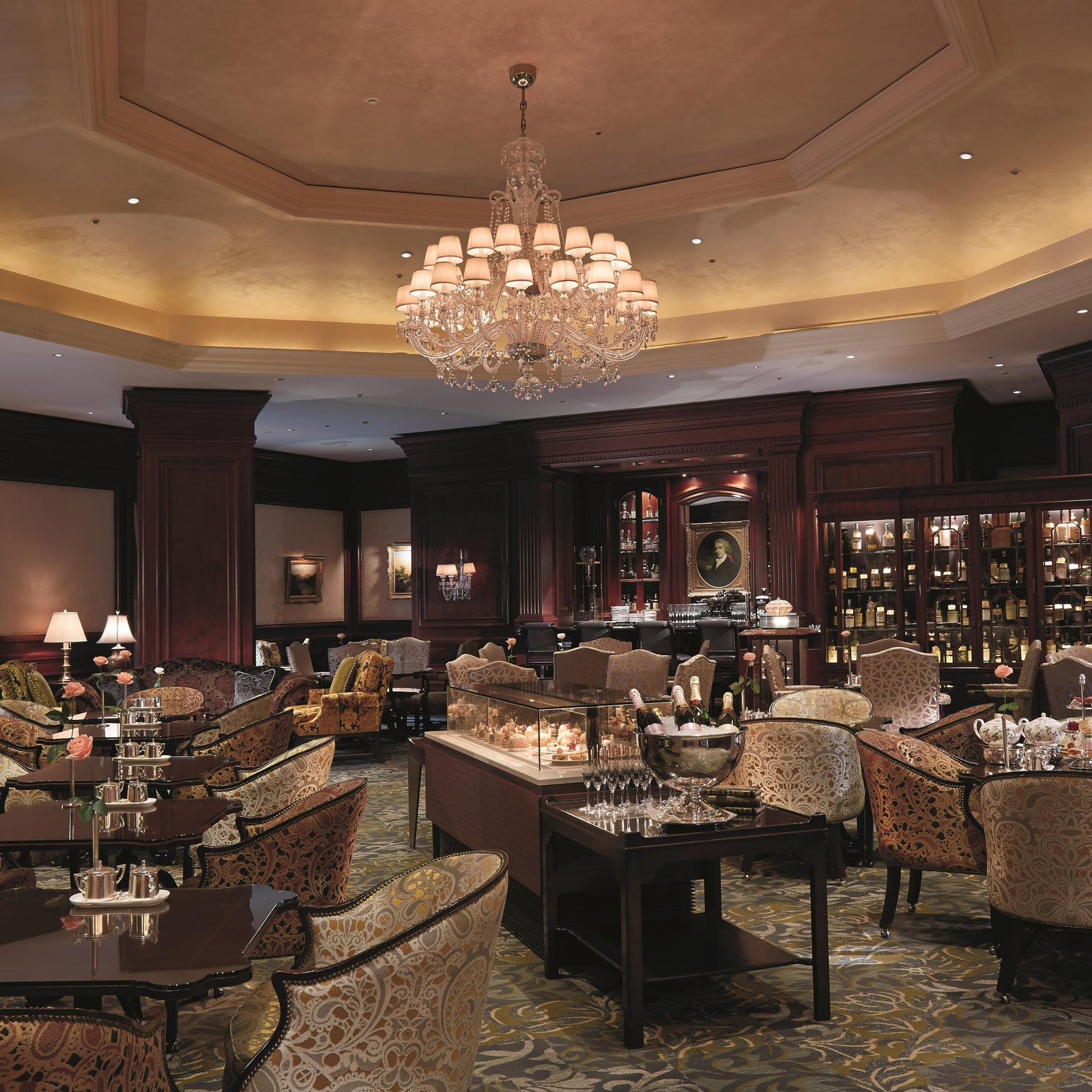 The Ritz-Carlton Osaka — vibe
